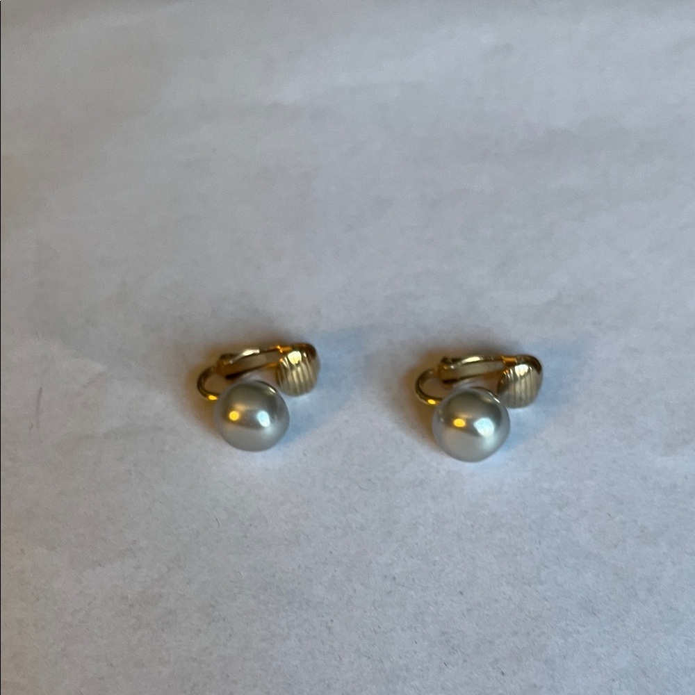 Avon faux gray pearl clip on earrings.